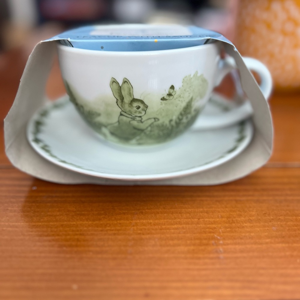 Peter Rabbit Porcelain Tea Cup and Saucer Set with Rabbit Design - Picture 3 of 5